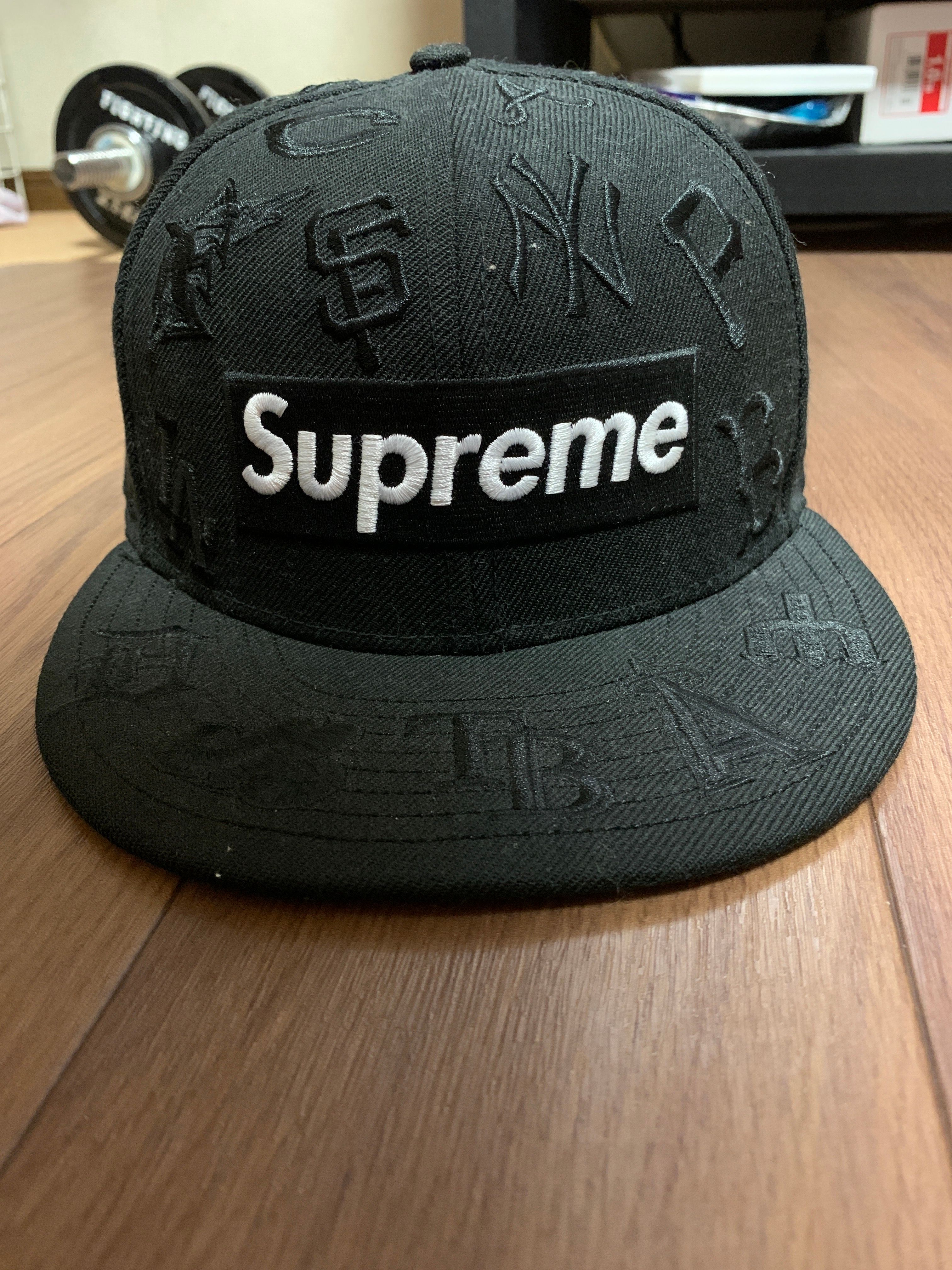 Supreme / MLB New Era® "Black"