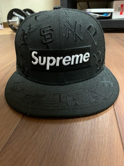 Supreme / MLB New Era® "Black"
