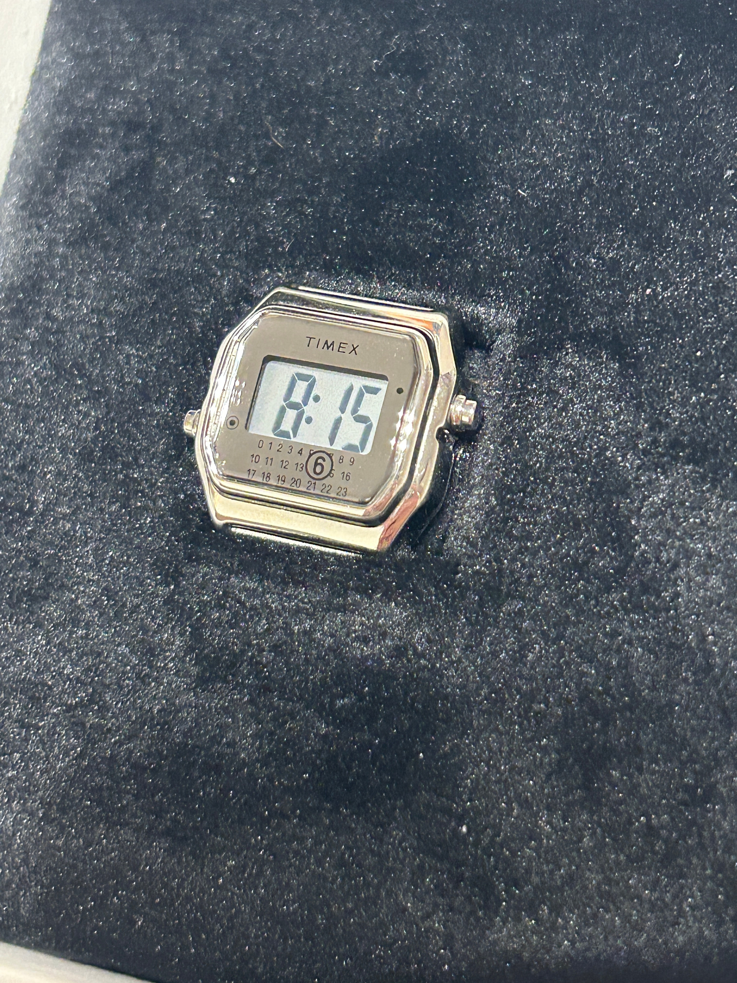 タイメックス x MM6メゾンマルジェラ T80 リングウォッチ "シルバー" S33YW0003/S33YW0004