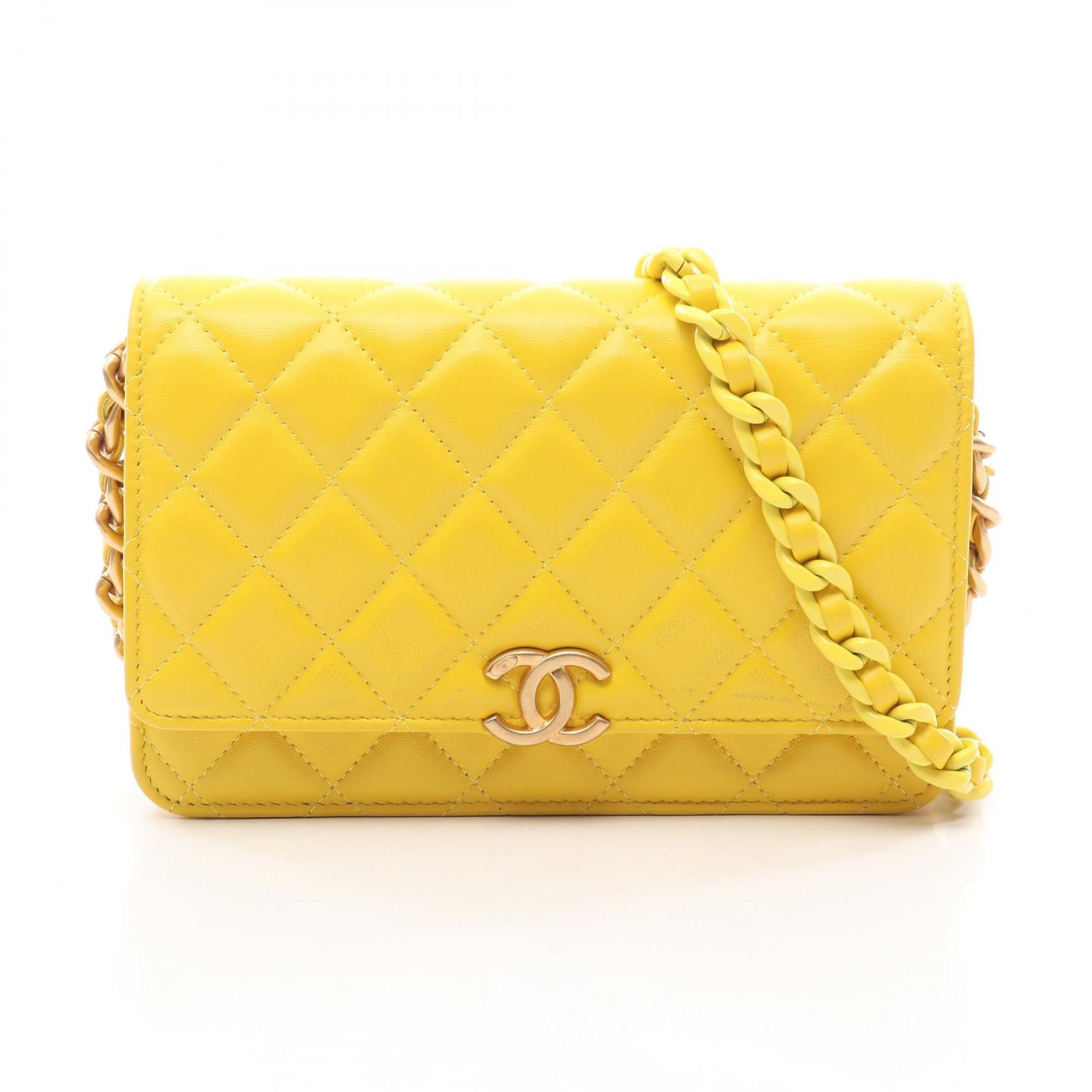 シャネル CHANEL マトラッセ コンビ金具 ショルダーバッグ バッグ ラムスキン(羊革) レディース イエロー系 【中古】
