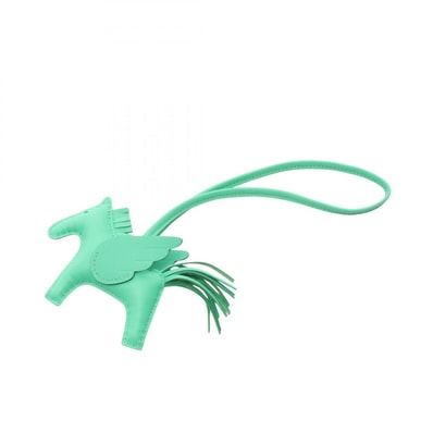 エルメス HERMES ロデオペガサスPM チャーム アクセサリー レザー アニョーミロ / ヴォースイフト アニョーミロ ヴェールコミック W刻印(2024年製造) レディース グリーン系 【中古】