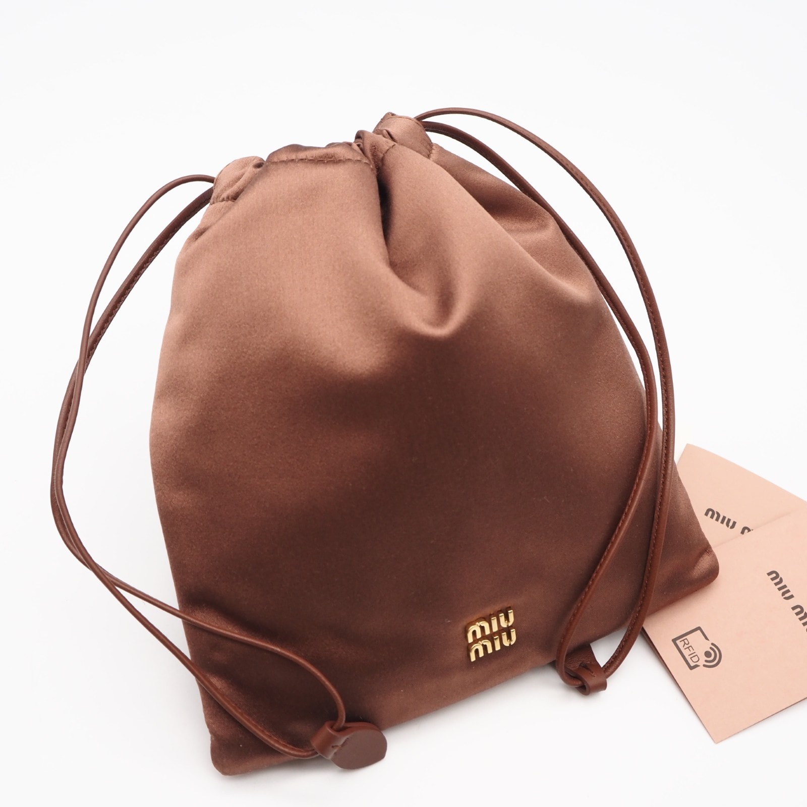極美品 MIUMIU ミュウミュウ サテン ドローストリング ポーチ 5NG010 ポーチ ブラウン サテン レディース