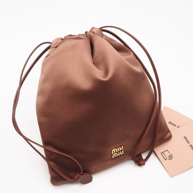 極美品 MIUMIU ミュウミュウ サテン ドローストリング ポーチ 5NG010 ポーチ ブラウン サテン レディース