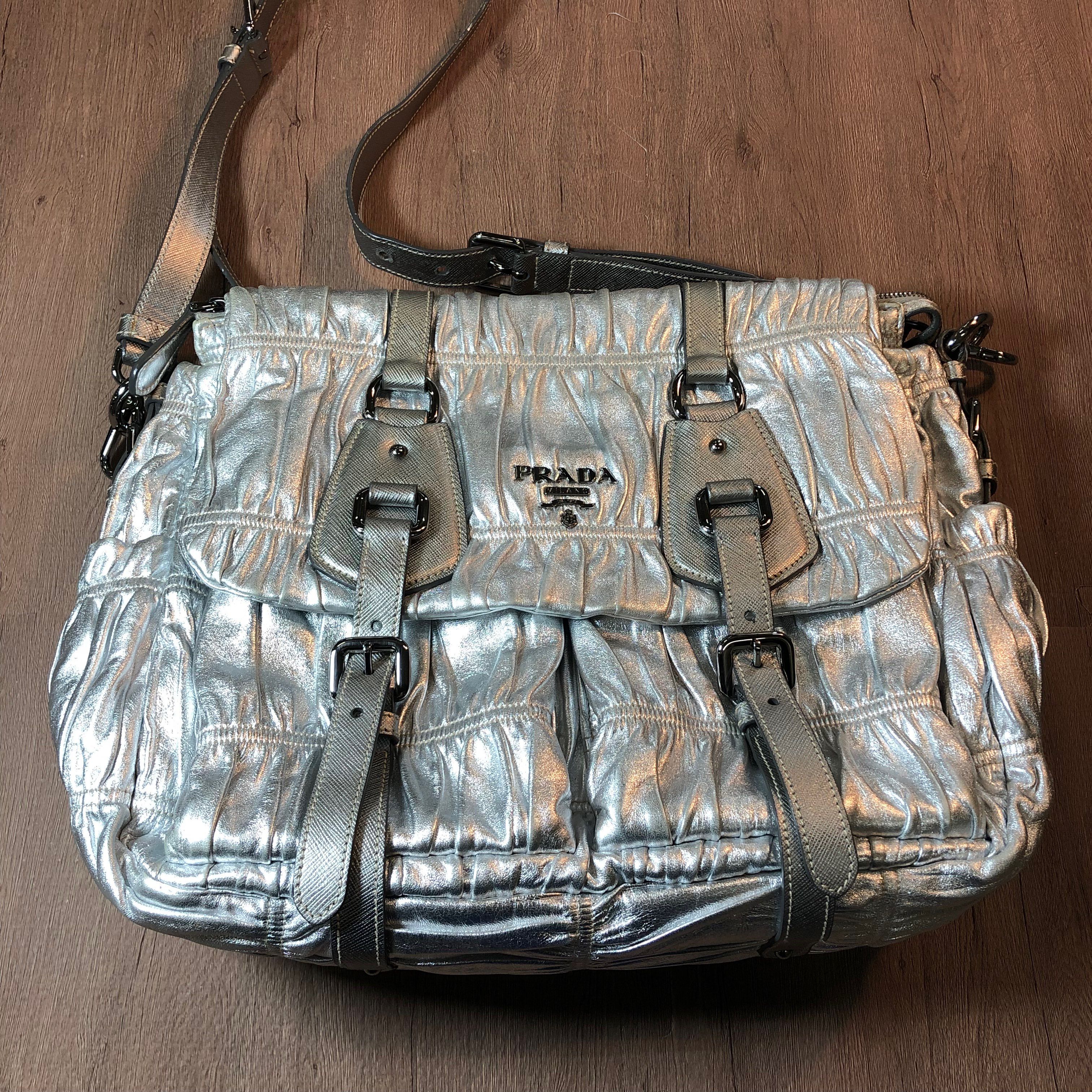 プラダ ナッパ ショルダーバッグ BT0636 シルバー レザー