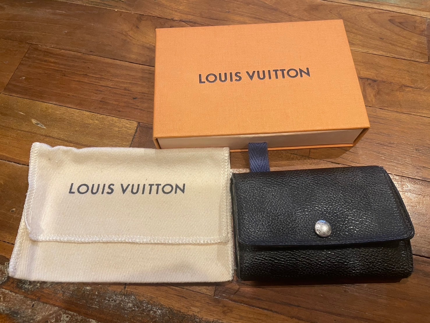 Louis Vuitton ブラック キーケース