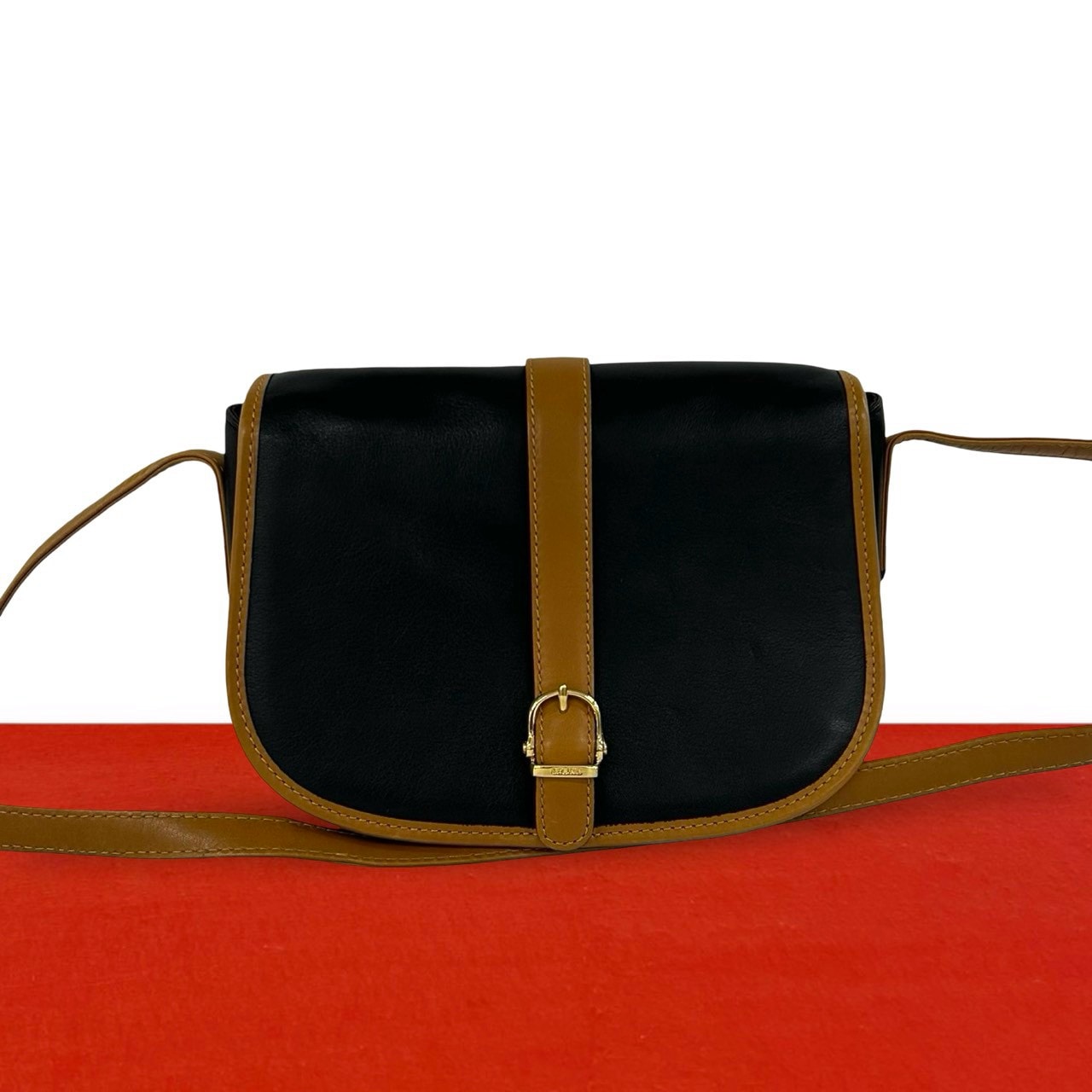 CELINE セリーヌ ロゴ 金具 レザー ショルダーバッグ ブラック
 35018