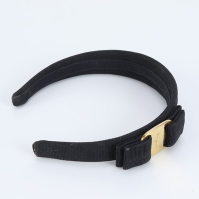 ■美品 サルヴァトーレフェラガモ ヴァラリボンカチューシャ