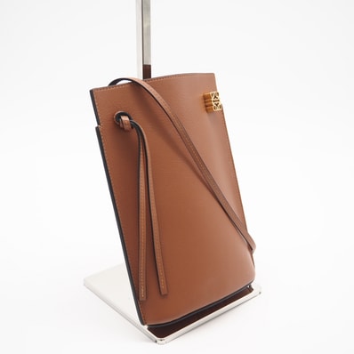 極美品 LOEWE ロエベ カーフスキン ダイスポケット ショルダーバッグ タン C630R12X01 ショルダーバッグ ブラウン レザー レディース