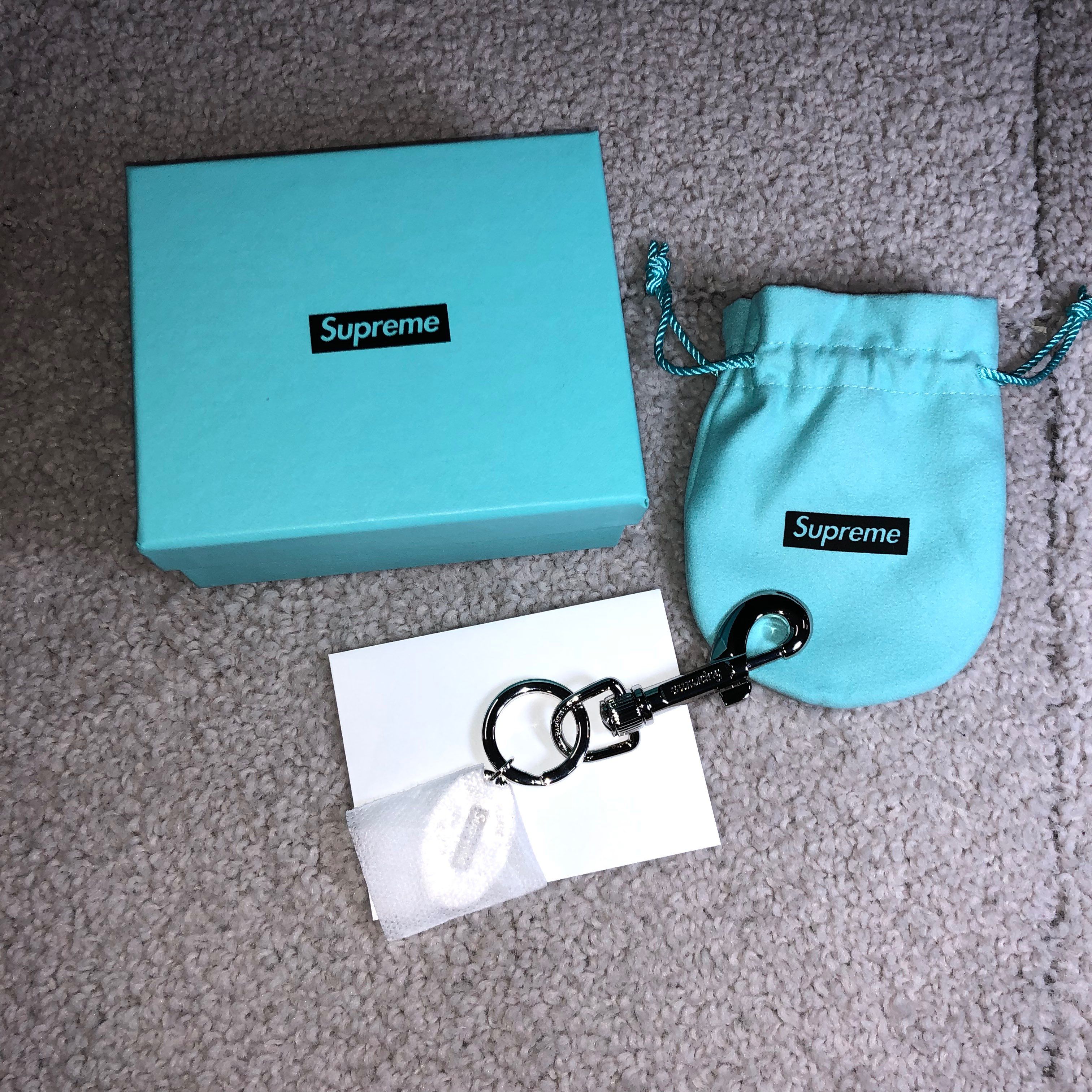 Supreme / Tiffany & Co. Return to Tiffany Oval Tag Keyring "Silver"