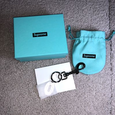 Supreme / Tiffany & Co. Return to Tiffany Oval Tag Keyring "Silver"