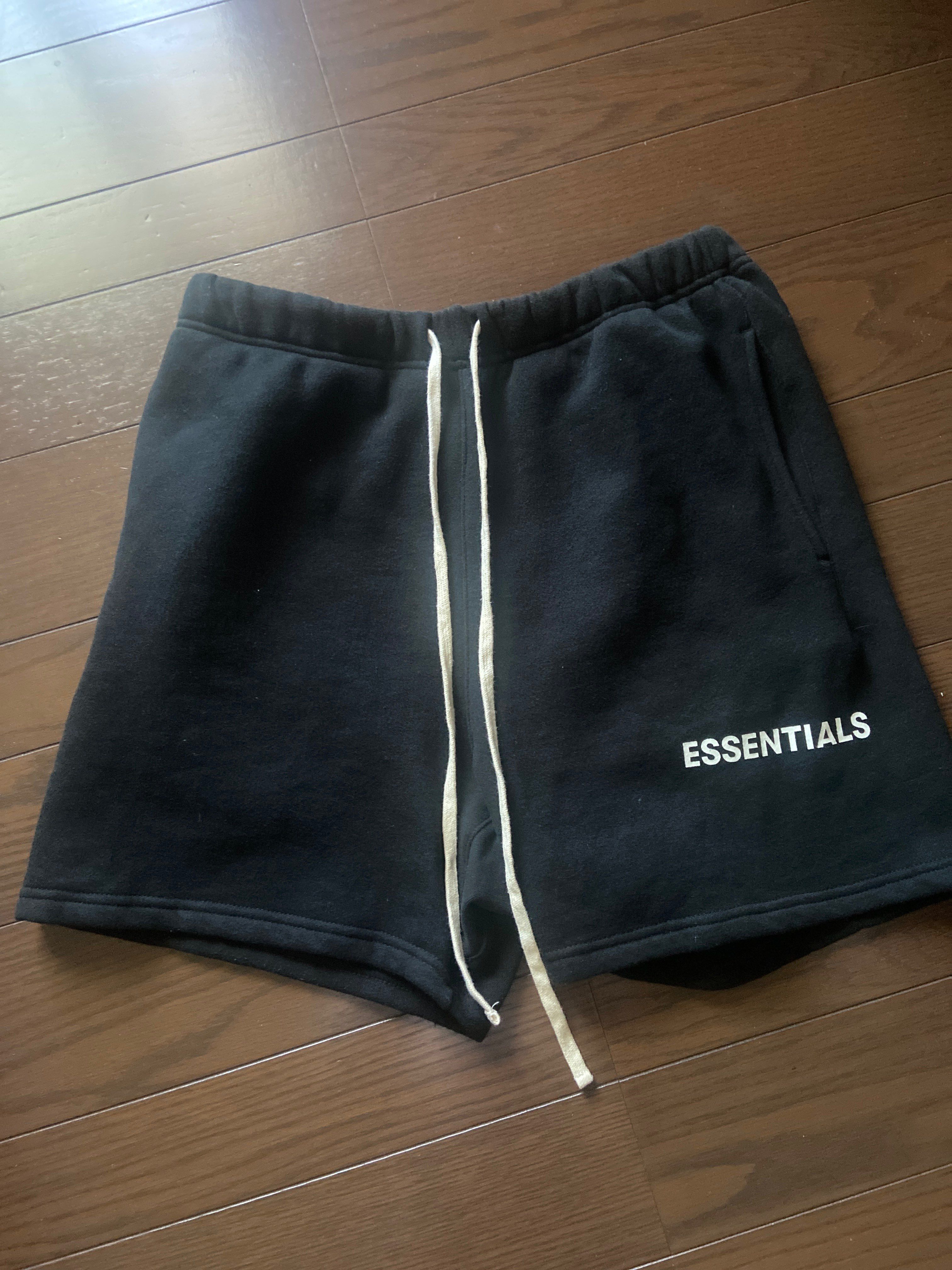 FEAR OF GOD Essentials Graphic Sweat Shorts "Black"