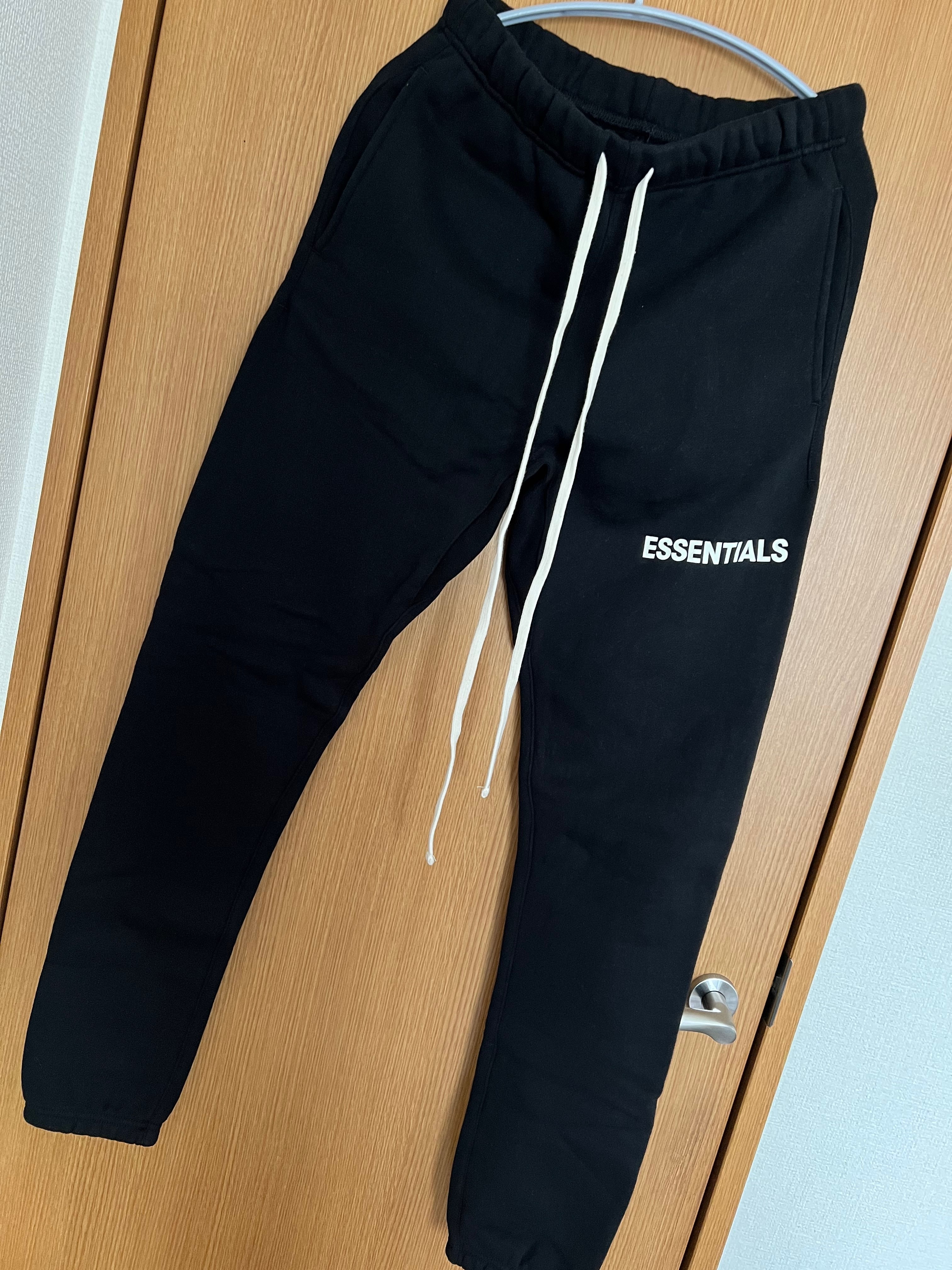 FEAR OF GOD Essentials Graphic Sweatpants "Black"