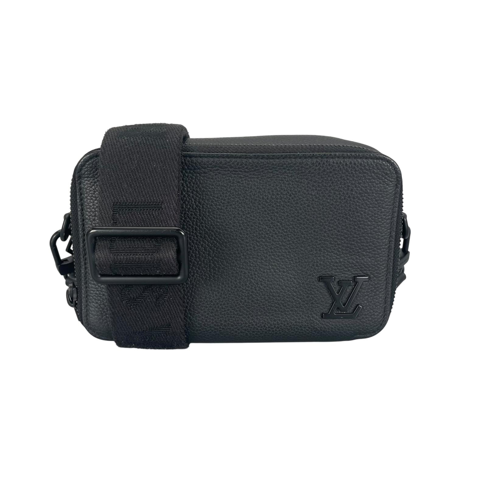 美品 LOUIS VUITTON ルイ・ヴィトン アルファ ウェアラブルウォレット M59161 ショルダーバッグ レザー ブラック メンズ アエログラム【中古】