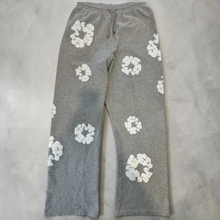 DENIM TEARS Kids Cotton Wreath Sweatpants 