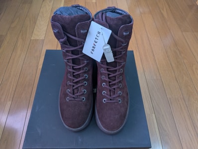 Yeezy Season 6 Military Boot 'Maroon'