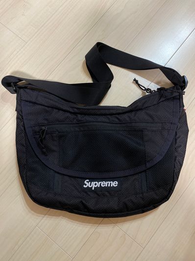 Supreme 2022ss Small Messenger Bag "Black"