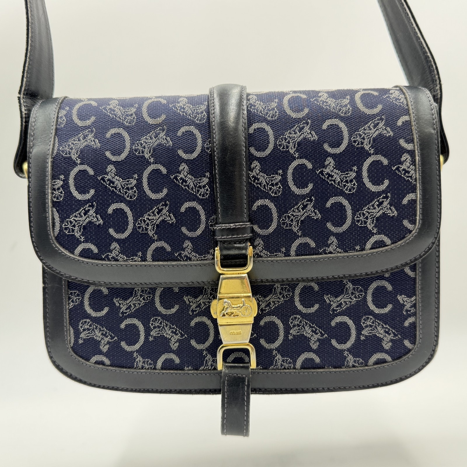 セリーヌ ショルダーバッグ レディース