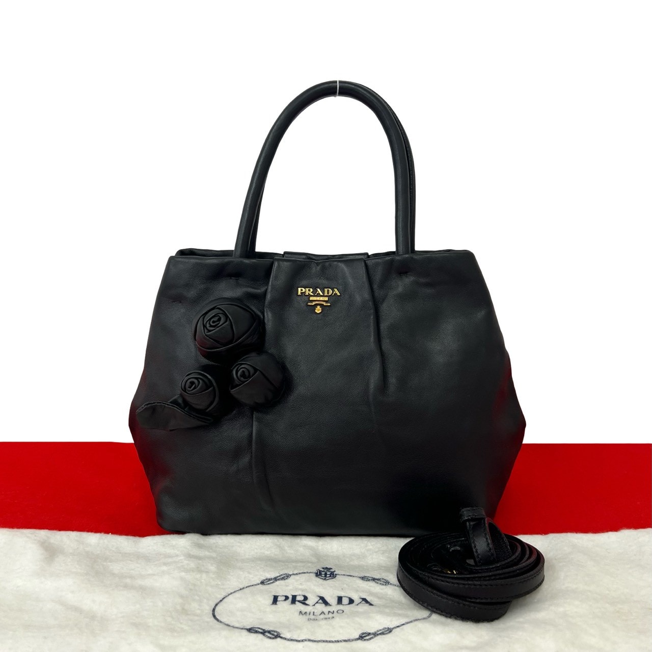 PRADA プラダ ロゴ 金具 ローズ モチーフ レザー ショルダーバッグ ブラック
 141-6