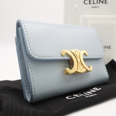 美品 CELINE セリーヌ シャイニーカーフスキン スモール フラップウォレット トリオンフ パウダーブルー 10I653DPV 三つ折り財布 ブルー カーフレザー レディース