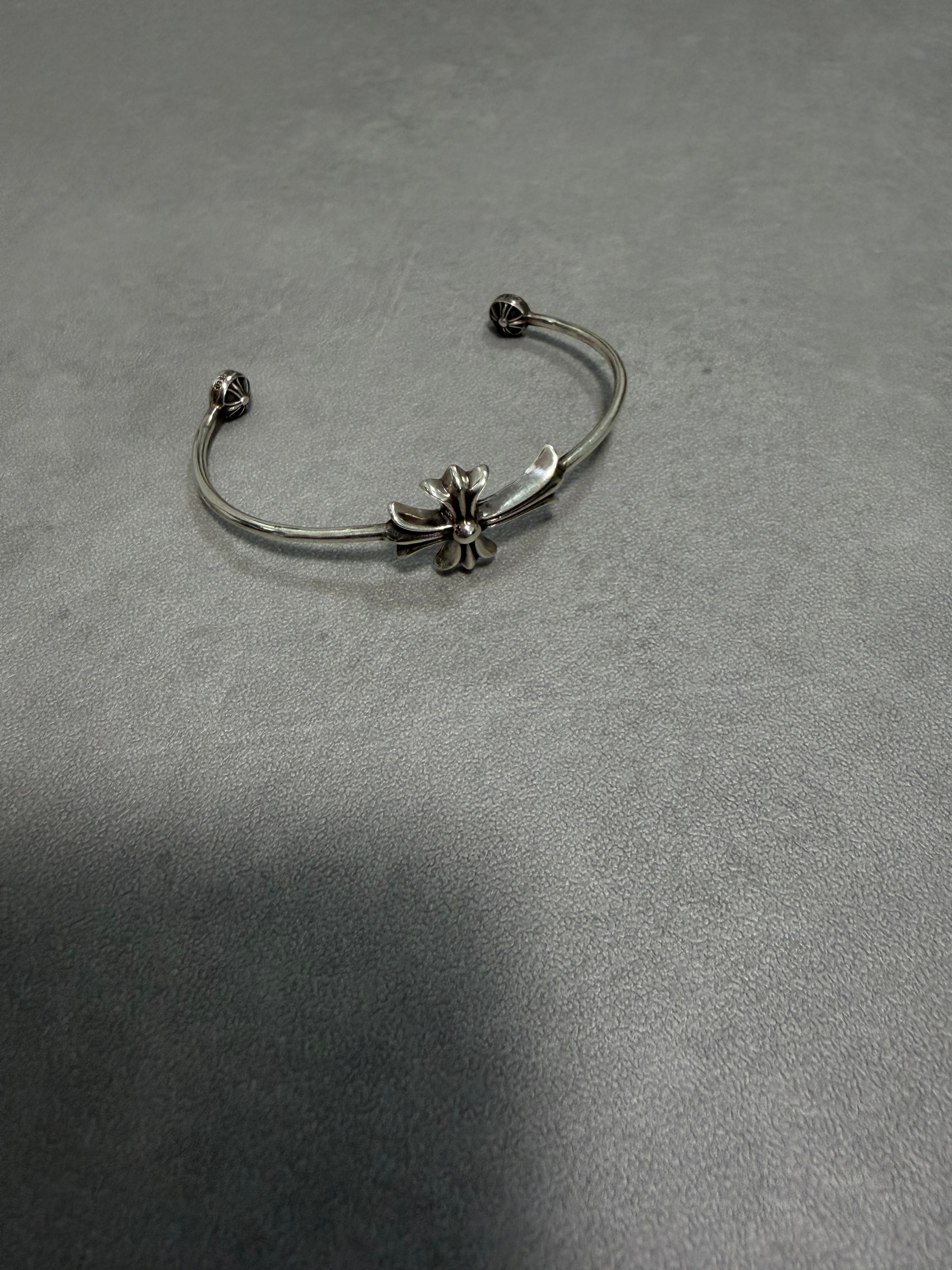 Chrome Hearts SKINNY TINY CH CROSS "Silver"