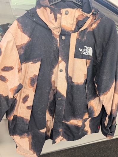 Supreme x The North Face Bleached Denim Print Mountain Jacket "Black"