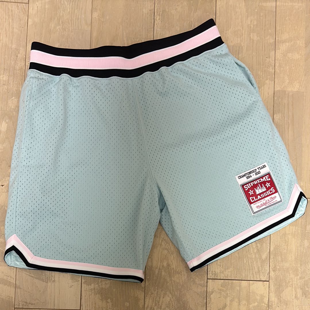 Supreme x Mitchell & Ness Basketball Short "Blue"