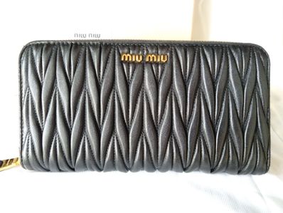 MIU MIU Materassenapa Leather Wallet "Black"