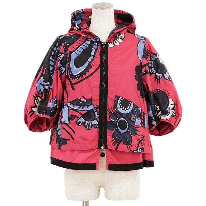 SALE【新品同様】MONCLER モンクレール ナイロンジャケット サイズ 2 レディース BLANCHETTE GIUBBOTTO 総柄 ロゴ ワッペン ブルゾン アウター レッド系 赤 ルーマニア製
