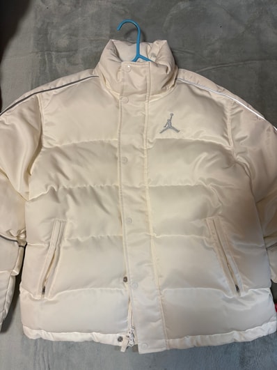 Supreme x Jordan Puffer Jacket "Sail"