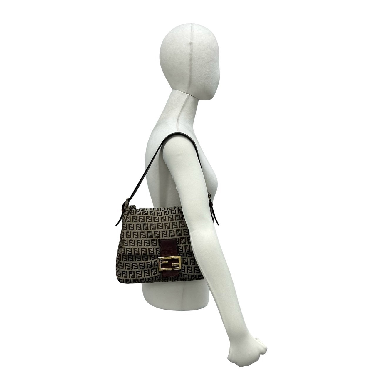B (目立った傷や汚れなし)】FENDI フェンディ マンマバケット
