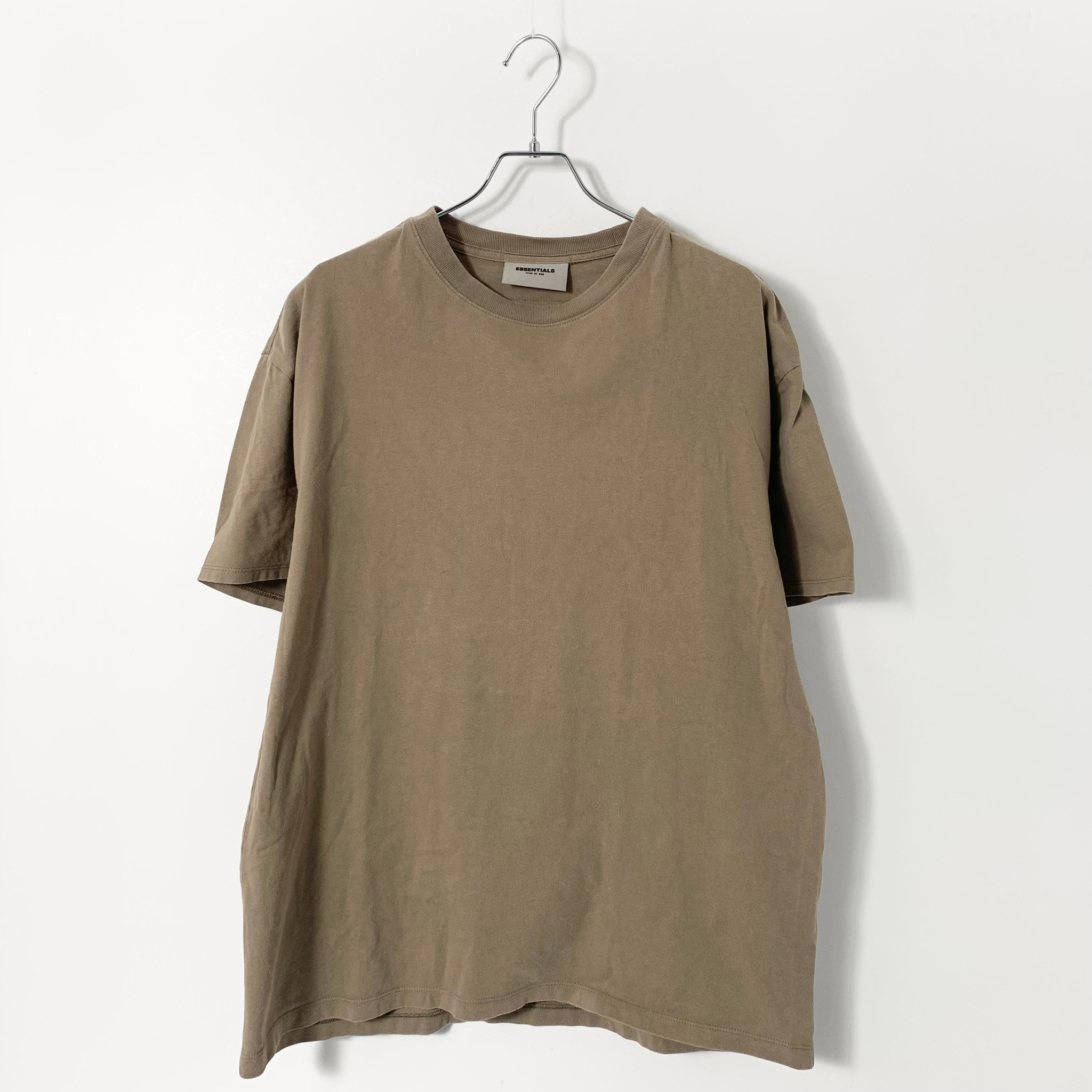 FEAR OF GOD ESSENTIALS Silicone Back Logo Short Sleeve T-Shirt "Taupe"
