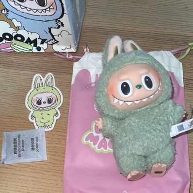 POP MART THE MONSTERS (LABUBU) Exciting Macaron Plush Series GREEN GRAPE
