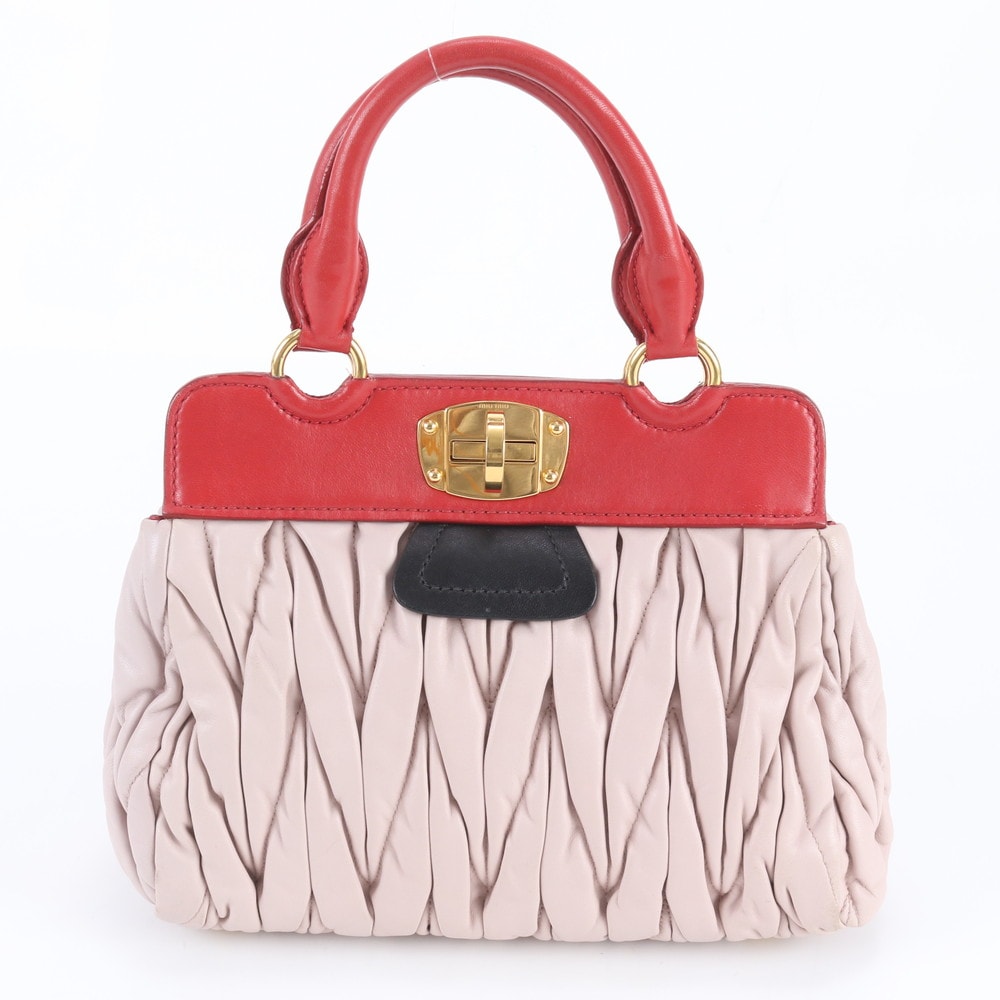 ■美品 ミュウミュウ マテラッセ ターンロック ゴールド 金具