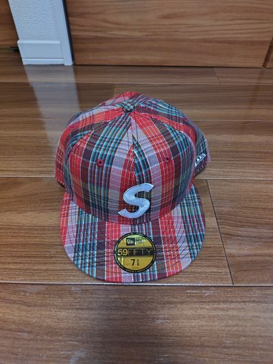 Supreme Metallic Plaid S Logo New Era "Red"