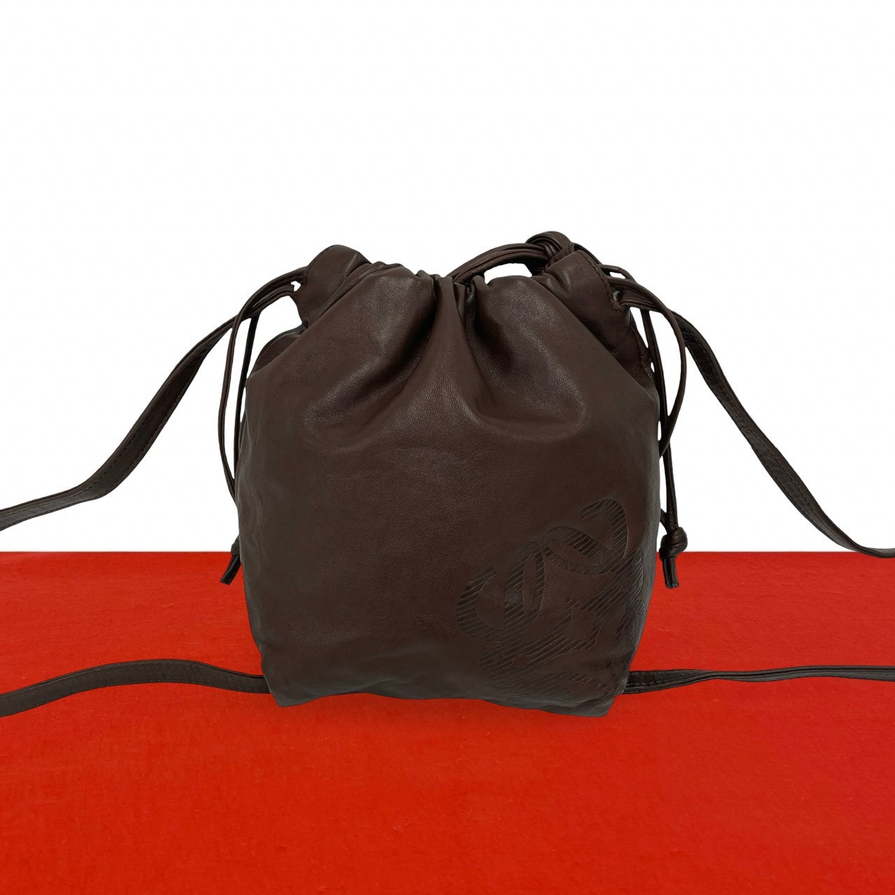 LOEWE ロエベ アナグラム ロゴ レザー ショルダーバッグ ブラウン
 26079
