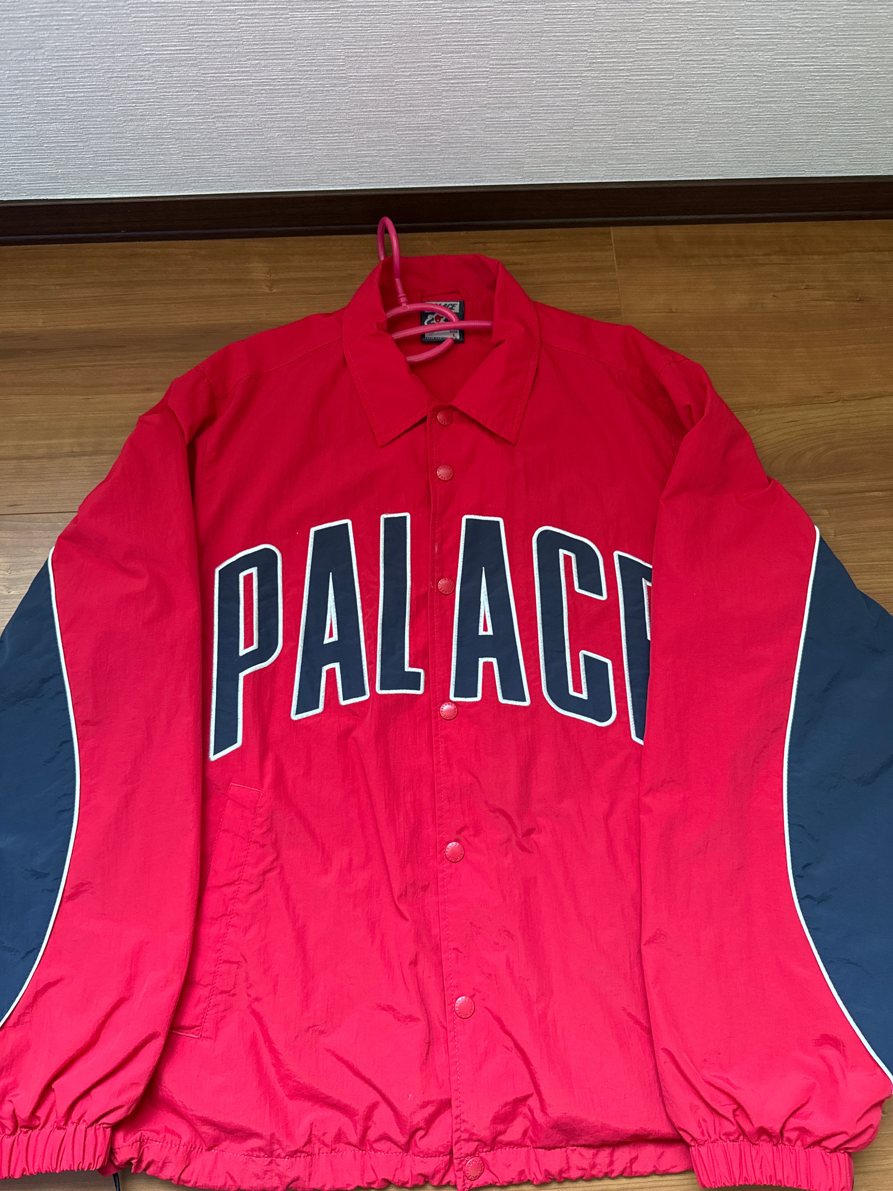 パレス アーチウェイ コーチ ジャケット "レッド"