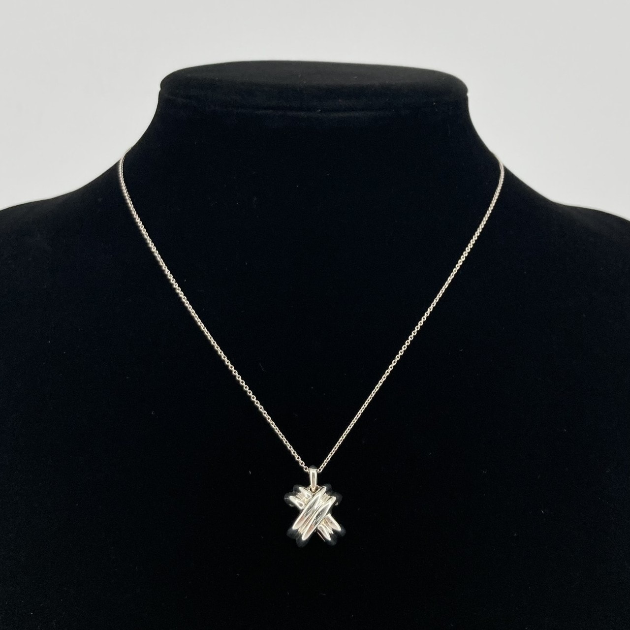 TIFFANY&Co.(ティファニー) シグネチャークロス ヴィンテージ Ag925 ネックレス 4.65g シルバー