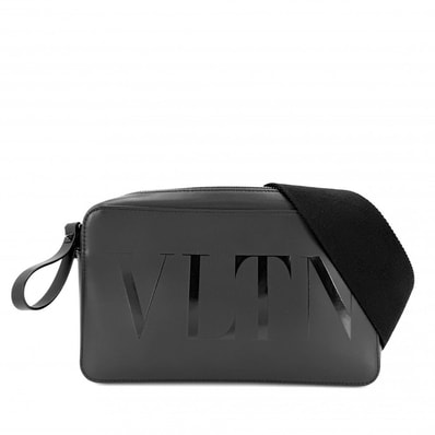 Valentino Garavani ヴァレンティノ・ガラヴァーニ ショルダーバッグ クロスボディバッグ 肩掛け 斜め掛け レザー ブラック 黒 ブラック金具 レディース【中古品】