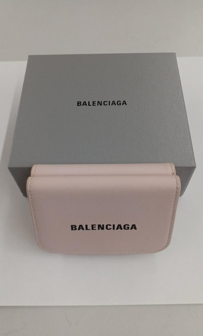 BALENCIAGA