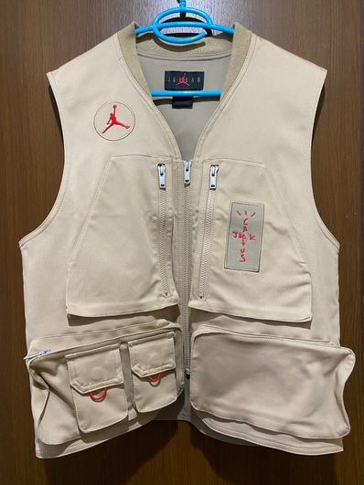 Air Jordan x Travis Cactus Jack Utility Vest "Khaki Desert"
