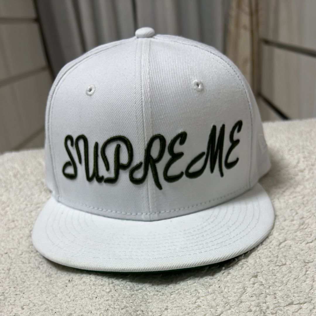 Supreme Script New Era "White"