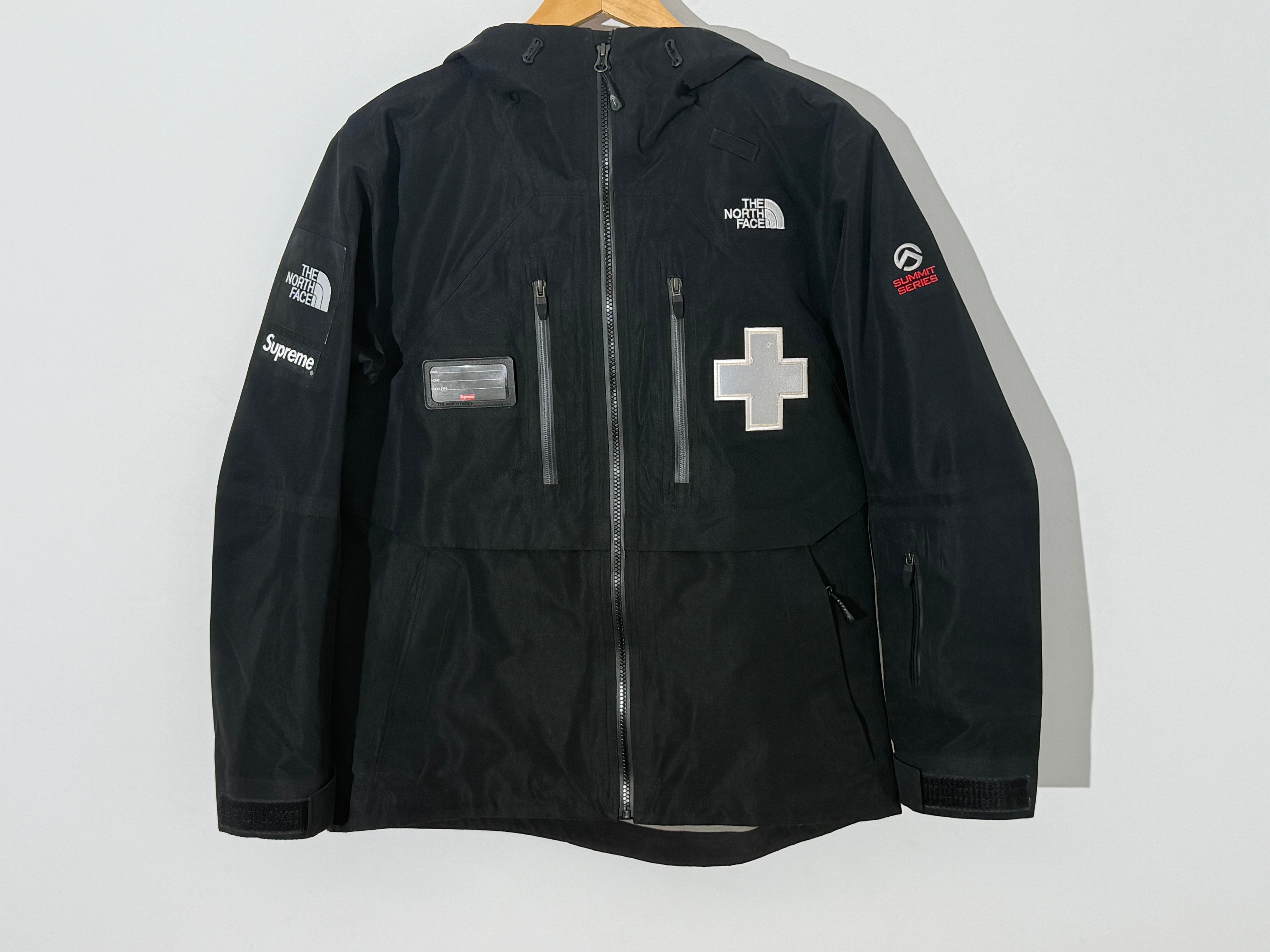 Supreme x The North Face Summit Series Rescue Mountain Pro Jacket "Black"