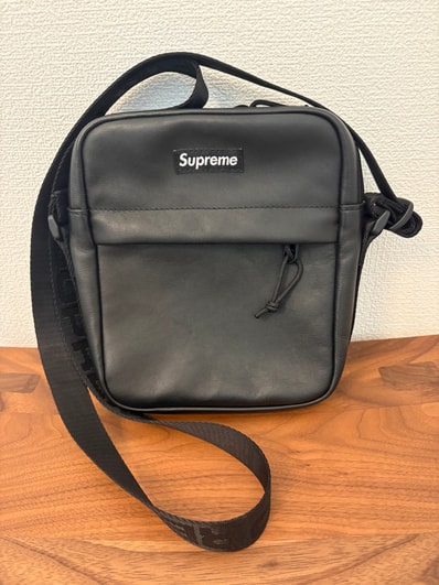 Supreme Leather Shoulder Bag Supreme Leather Shoulder Bag