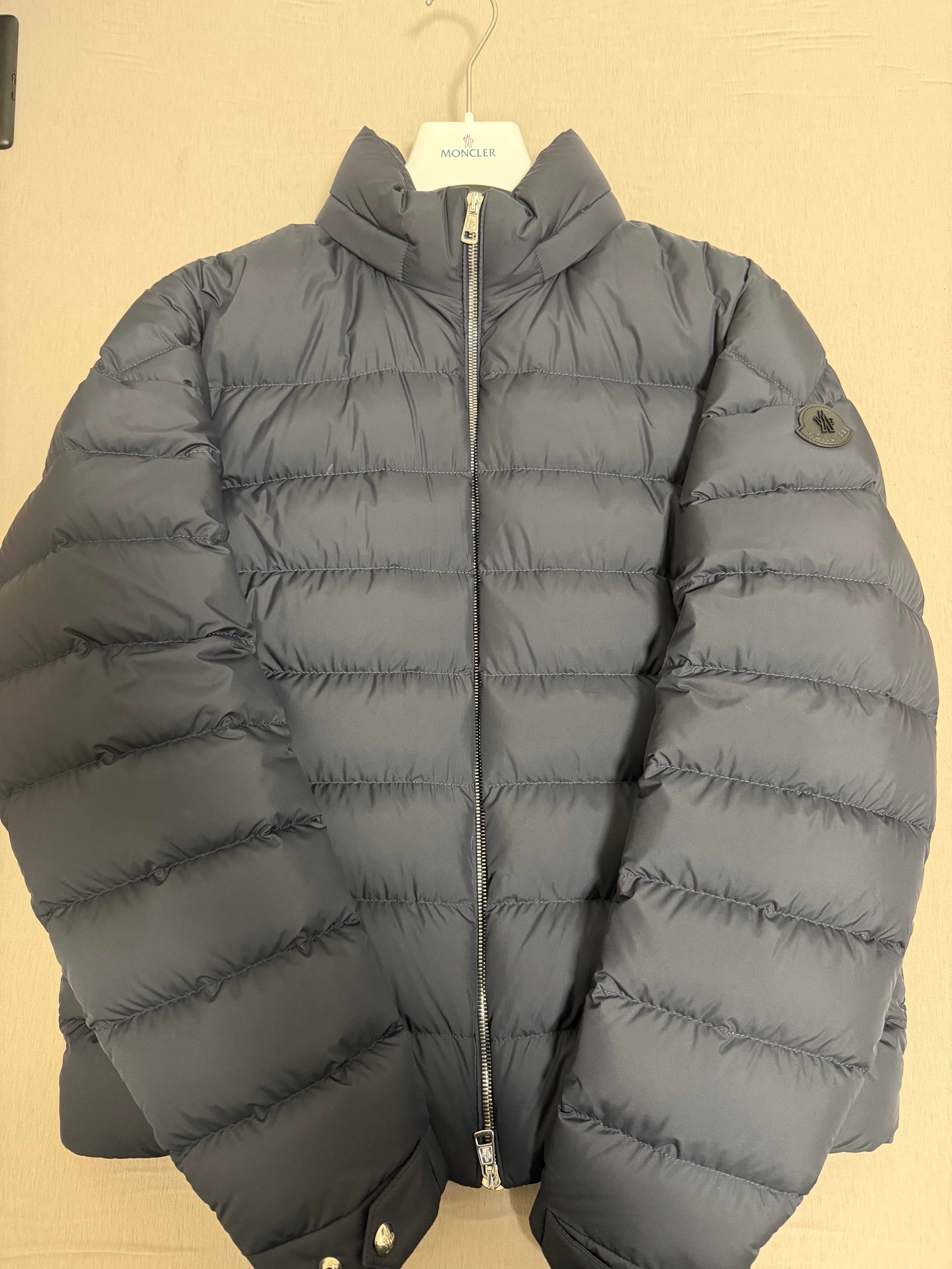 MONCLER Arneb Hooded Short Down Jacket "Navy Blue"