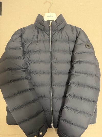 MONCLER Arneb Hooded Short Down Jacket "Navy Blue"