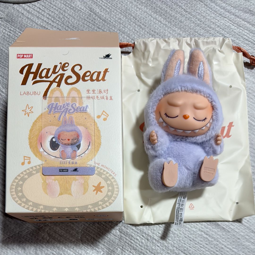 POP MART THE MONSTERS (LABUBU) Have a Seat Plush Series ZIZI