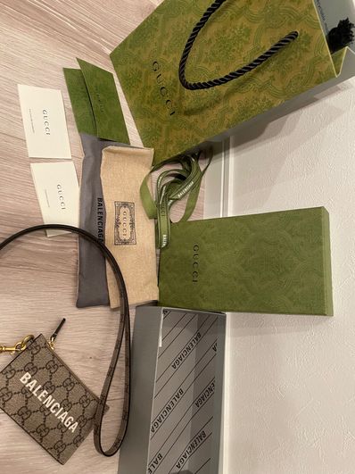 GUCCI x BALENCIAGA The Hacker Strap With Card Case "Beige/Ebony"