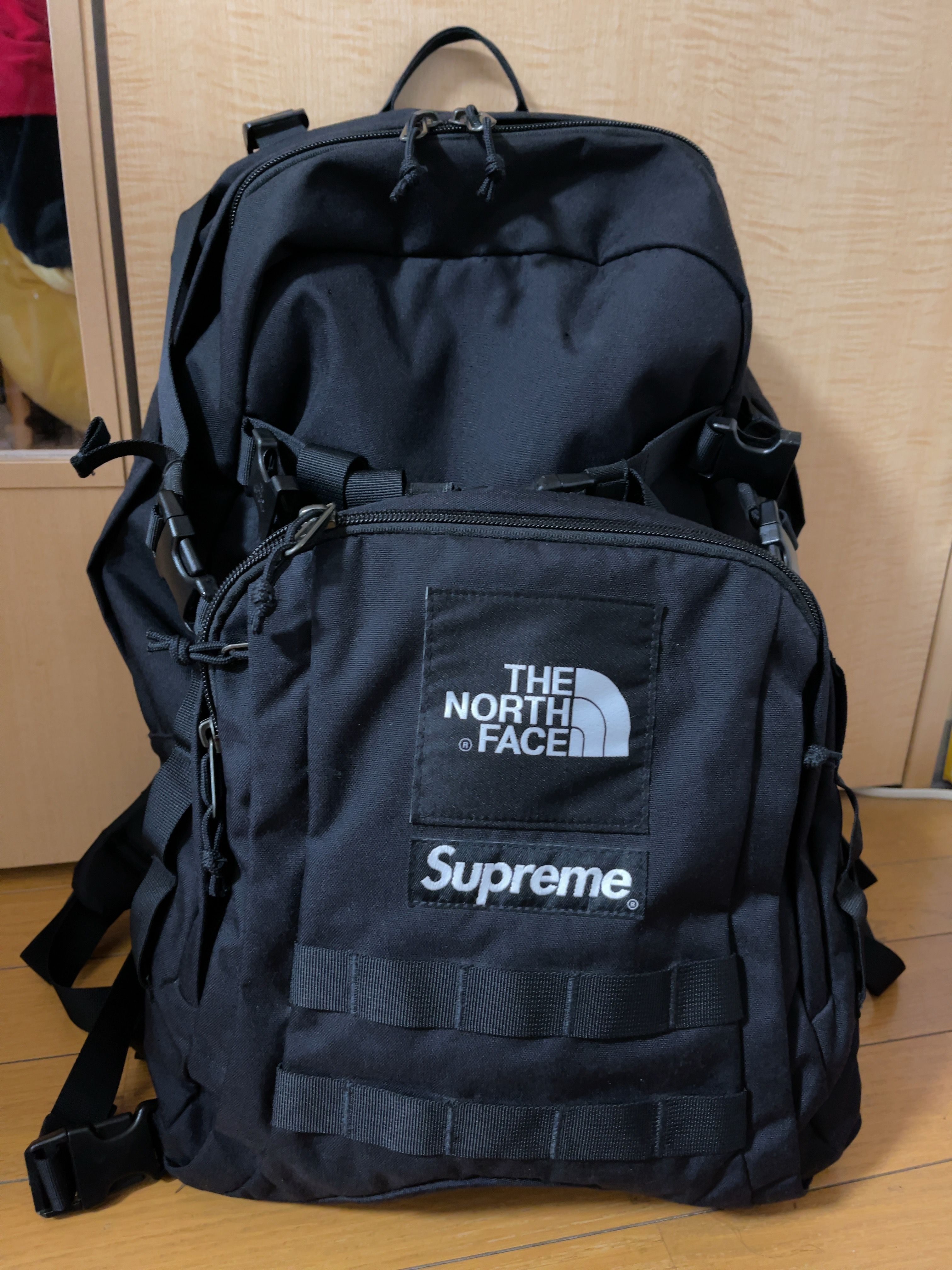 Supreme x The North Face RTG Backpack. 35L "Black"