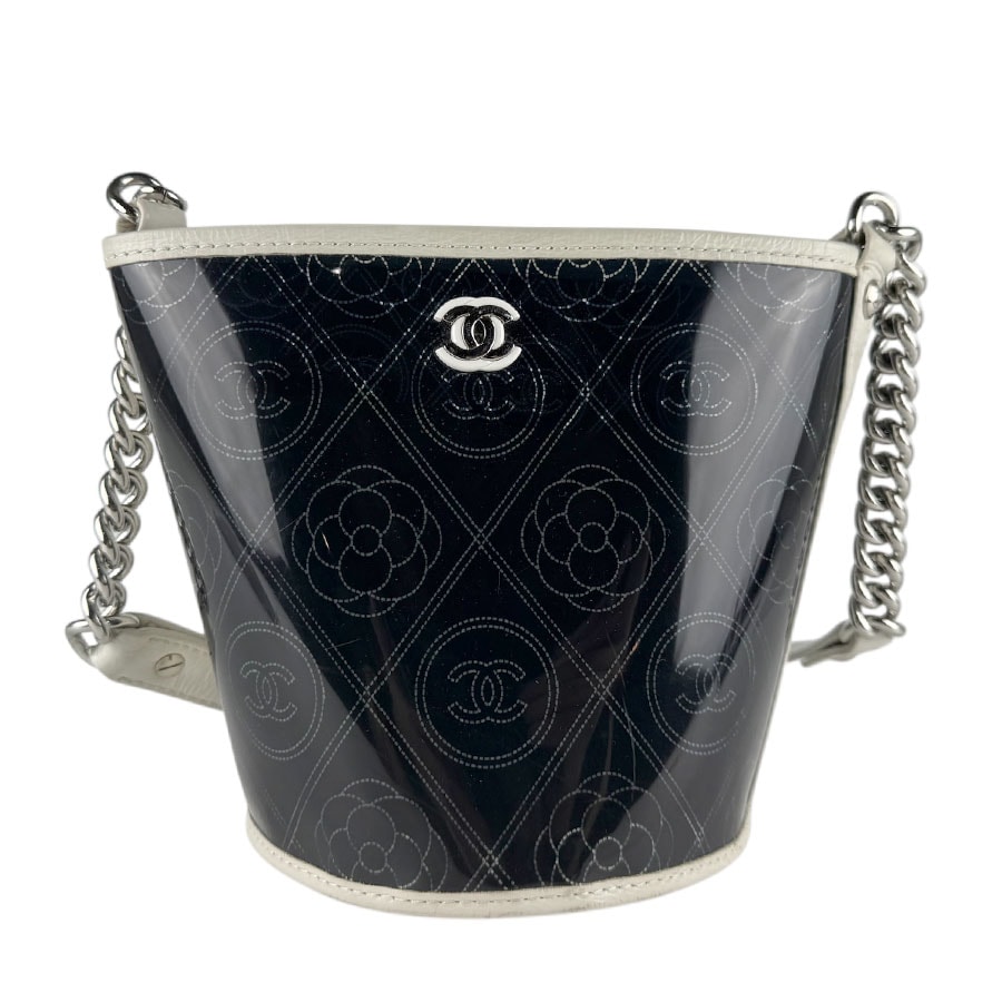 シャネル CHANEL ショルダーバッグ カメリア PVC/レザー ブラック×ホワイト レディース【中古】 z8616