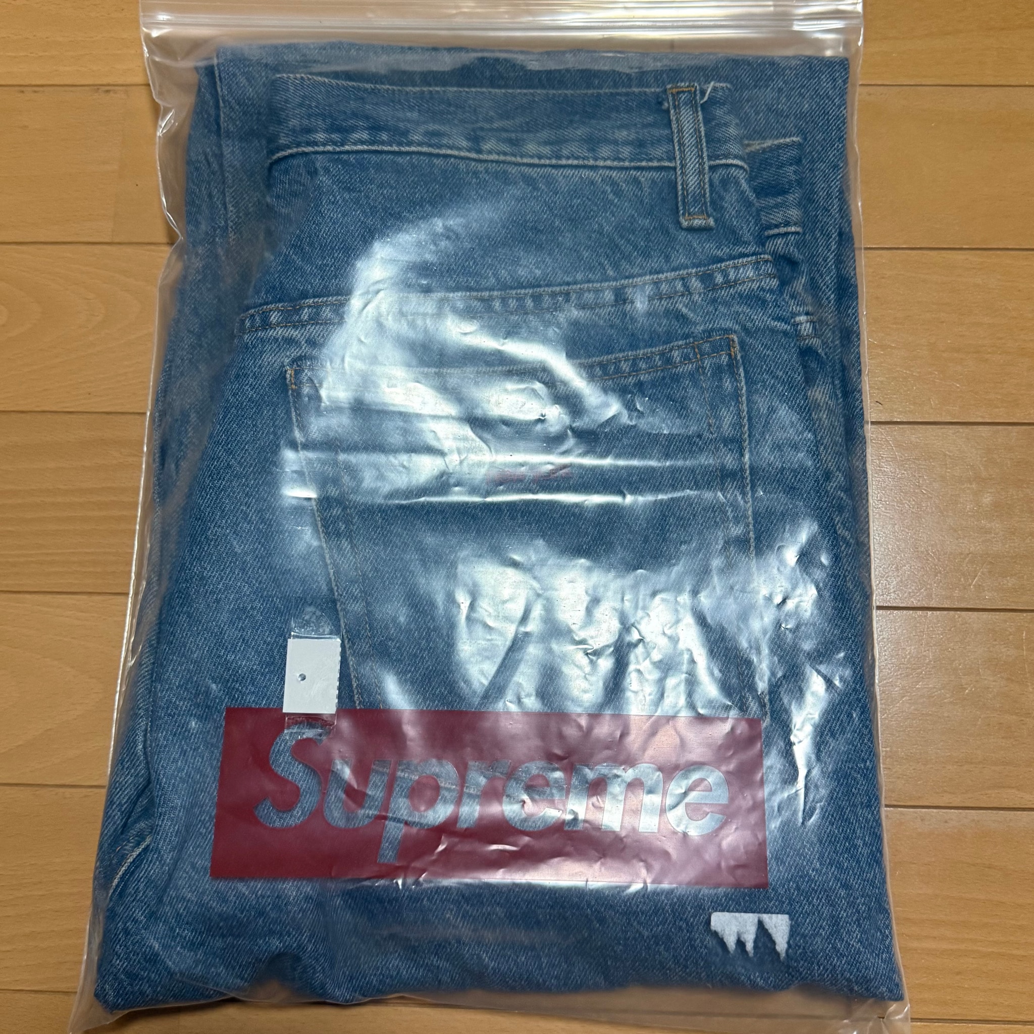 Supreme Baggy Jean "Washed Indigo" (24FW)